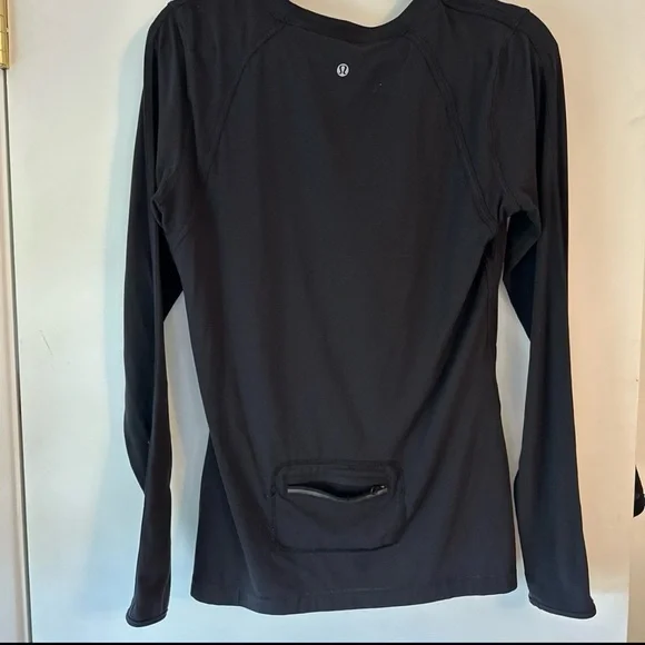 Lululemon black size 12, hiking/athletic long sleeve T-shirt EUC - Picture 2 of 12